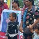 Fitri Datangi Polres Simalungun Sambil Menggendong Dua Anak, Tanyakan Kematian Suami yang Setahun Lebih Belum Terungkap