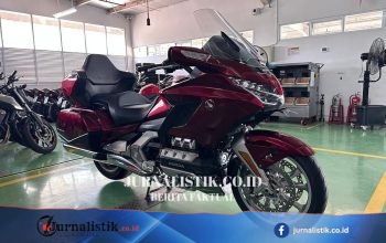 Honda Gold Wing 393 kg: Walking Speed untuk Parkir Lebih Aman