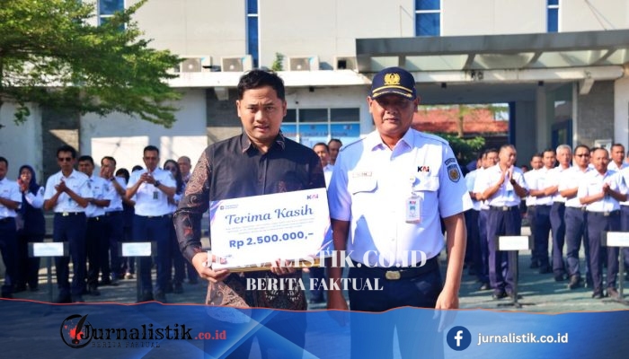Aris Susanto Dianugerahi PT KAI Daop 7 Madiun Usai Cegah Potensi Kecelakaan di Mengkreng