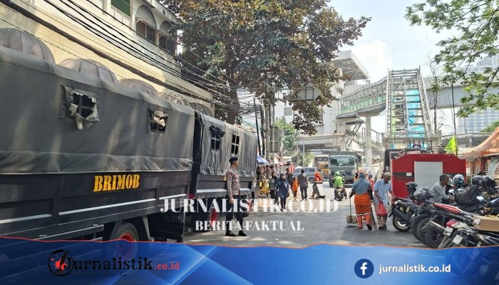 Pengamanan Brimob dan TNI di Jalan Matraman Dalam Menteng Berlanjut Usai Bentrokan