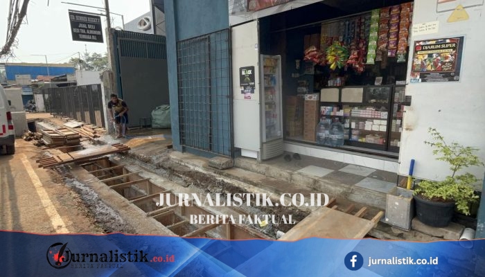 Penjualan Merosot Akibat Proyek Galian di Joglo Jakbar, Pedagang Minta Kompensasi Pemerintah