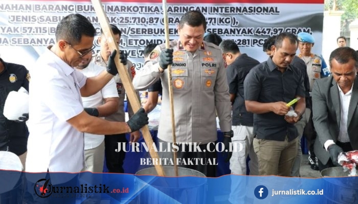 Polda Riau Lenyapkan Narkoba Jaringan Internasional Senilai Rp69,7 M: Sabu Direbus, Ekstasi Dibakar