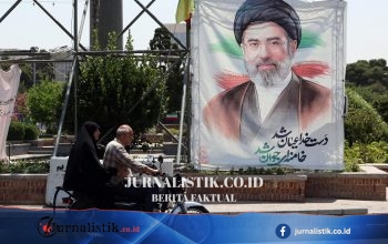 Mojtaba Khamenei Serukan Balas Dendam atas Ayahnya Ali Khamenei, Usai Pemakaman