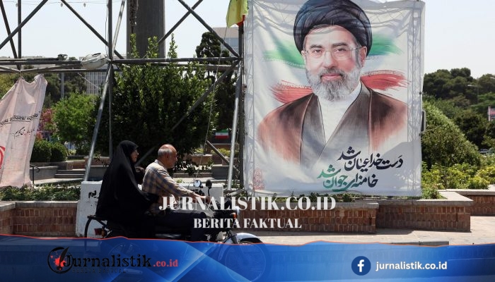 Mojtaba Khamenei Serukan Balas Dendam atas Ayahnya Ali Khamenei, Usai Pemakaman