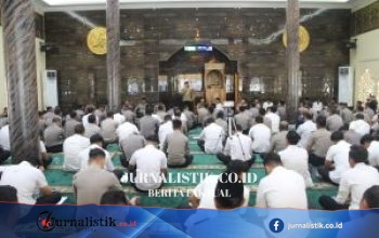 Binrohtal Polda Gorontalo di Masjid Az-Zikra Rabu, 15/7/2026: Kapolda Irjen Pol. Drs. Widodo, S.H., M.H. hadiri, dipandu Iptu Yusuf Lasimpala dan tausiyah Ust. H. Hamdan Zain, S.Fil.I., M.M.