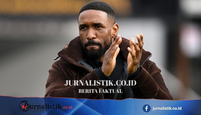Jermain Defoe Mundur dari Kursi Manajer Woking setelah 4 Bulan