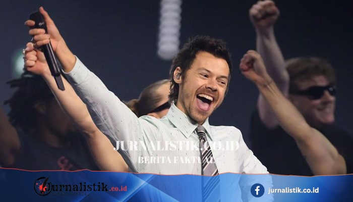 Harry Styles Ukir Rekor Baru di Wembley, Melampaui Catatan Taylor Swift dan Coldplay