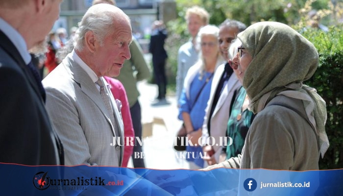 Charles III Memuji Desain Masjid Eco Pertama di Cambridge