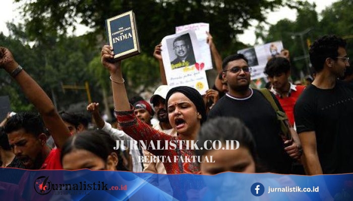 Arak-arakan CJP dari Jantar Mantar menuju parlemen: Ribuan demonstran ‘cockroach’ memenuhi jalanan Delhi