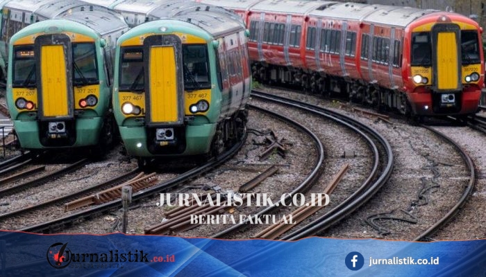 Pemadaman listrik 90 detik di pusat operasi Manchester membuat perjalanan kereta penumpang kacau