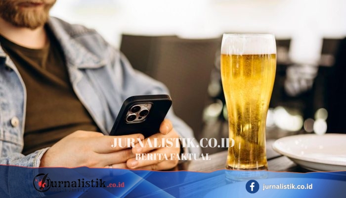 Wetherspoons Larang Pengunjung Putar Musik dari Ponsel dan Panggilan Speaker di Pub