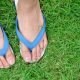 Sandal musim panas: dari sandal jepit hingga sandal nelayan, apakah bisa bikin kaki sakit?