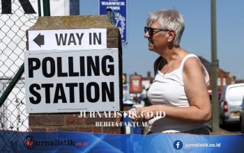 Pemilih Clacton menyalurkan suara pada pemilu sela Westminster