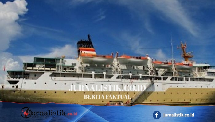 Pelni Kirim 481 Koli Bantuan Gempa NTT ke Maumere lewat KM Tidar
