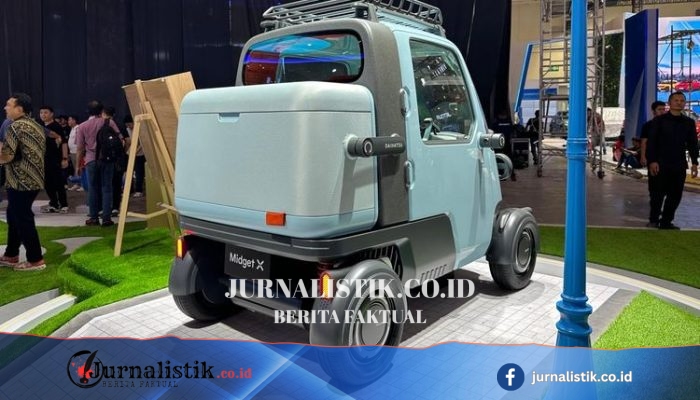 Airlangga Hartarto Menilik Daihatsu Midget X, Konsep Bemo Listrik di GIIAS 2026