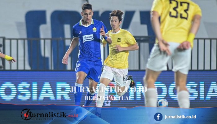 Luka Menalo Akui Lelah Usai Bela Persib di Fase Pramusim Piala Presiden 2026