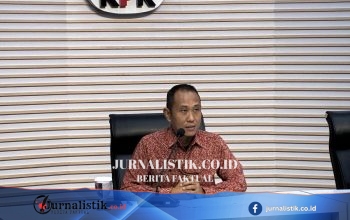 KPK Mengamankan 12.000 SGD dalam Amplop Bupati Kuansing untuk Menhut Raja Juli Antoni