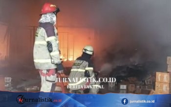 Kebakaran di Sentra Kosambi Tangerang: 3 Gudang Hangus, 2 Masih Menyala