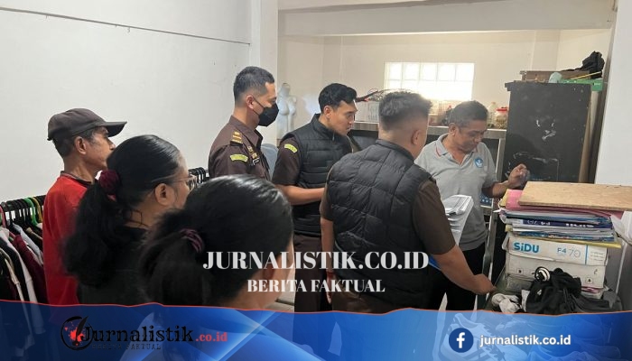 Kejari Ende Geledah Kantor Dinas Pendidikan dan Kebudayaan, Sejumlah Dokumen serta Laptop Disita