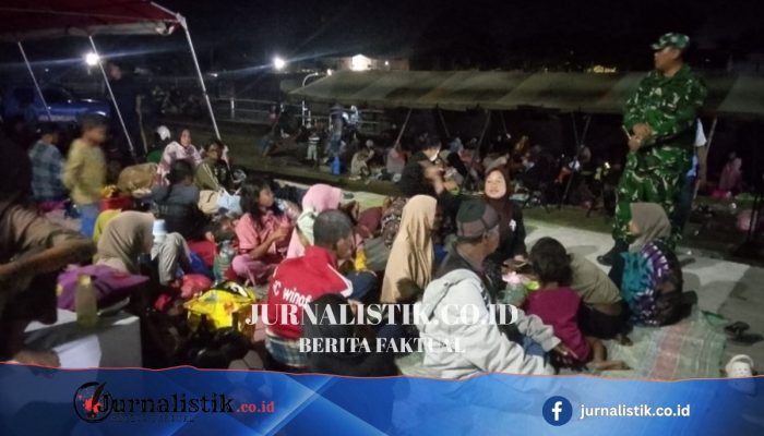 Usai Gempa 7,7, Warga Sikka NTT Mulai Kembali dari Gua Maria ke Rumah