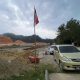 Bendera Merah Putih di Titik Nol RI–Malaysia, Deretan Mobil Berpelat Malaysia