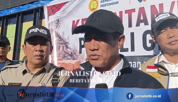 Amran Sulaiman Salurkan Lebih dari 300 Ton Beras bagi 39.000 Pengungsi Gempa Flores