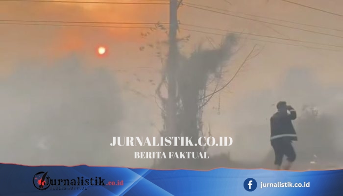 Karhutla Liang Anggang Banjarbaru Meluas hingga Permukiman, Akses Trans Kalimantan Terpapar Asap