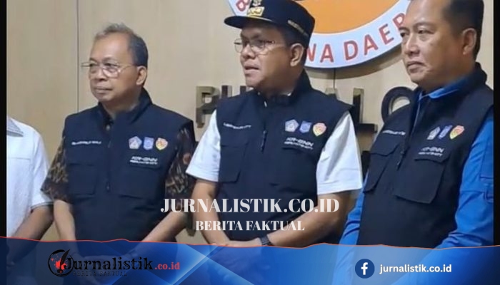 Melki Laka Lena Tinjau Dampak Gempa Flores, I Wayan Koster dan Lalu Muhamad Iqbal Turut Turun
