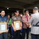 GenBurgeract Bekasi Patungan Benahi Jalan dan Halte, Kini Dapat Peralatan dari Polres Metro Bekasi Kota