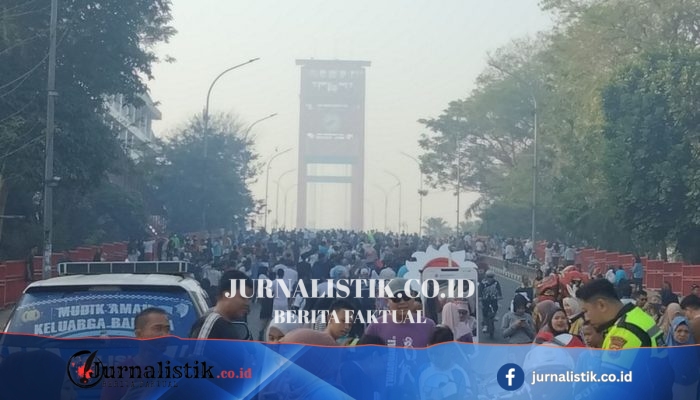 Asap Karhutla Menyelimuti CFD Palembang, Antusias Warga Berolahraga Tetap Tinggi
