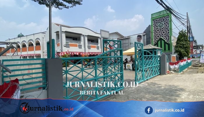 Gerbang Sekolah Swasta Pamulang Pascadirobohkan Massa: Polisi Tetap Jaga, Kedua Pihak Berdamai