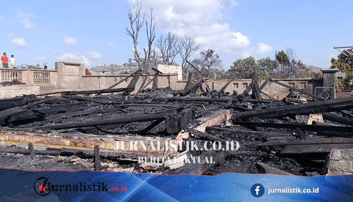 Warga Desa Adat Sade Lombok Tengah berharap dibangun ulang usai kebakaran Sabtu (22/8/2026)