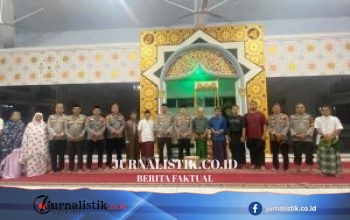 Kapolda Gorontalo Bersama Warga Salat Subuh di Masjid At-Taubah, Pentadio Timur