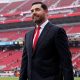 Pemilik Leeds dan Rangers, Jed York, ditahan setelah penangkapan terkait prostitusi