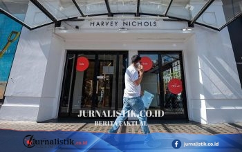 Frasers Group milik Mike Ashley akuisisi Harvey Nichols, termasuk enam toko di Inggris