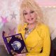 Dolly Parton alias “Book Queen” menginspirasi jutaan anak lewat Imagination Library