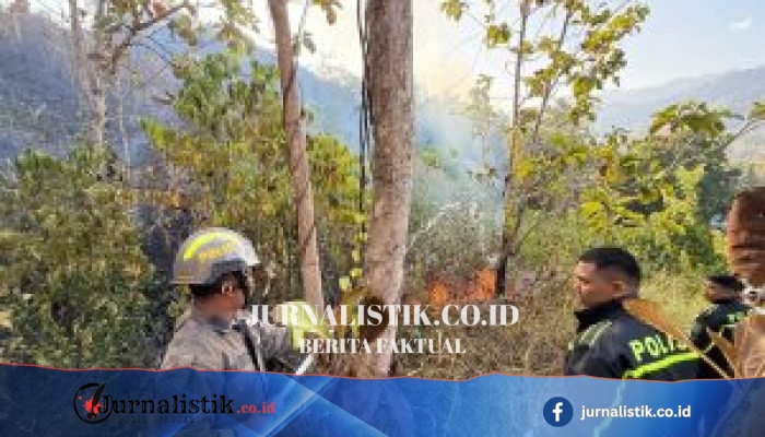 Kebakaran Lahan Makin Dekat Permukiman, Dit Samapta Polda Gorontalo Turun ke Lokasi