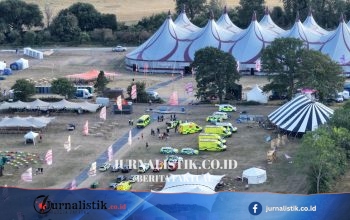 Enam orang terluka setelah papan tumbang di festival Kristen dekat Steyning