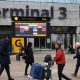 Akses Terminal 2 dan 3 Heathrow dibatasi setelah banjir, penumpang diminta lewat kereta & metro