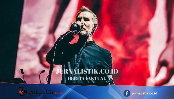 Massive Attack Dilarang Masuk Singapura usai Angkat Bendera Palestina dan Teriak “free Palestine”