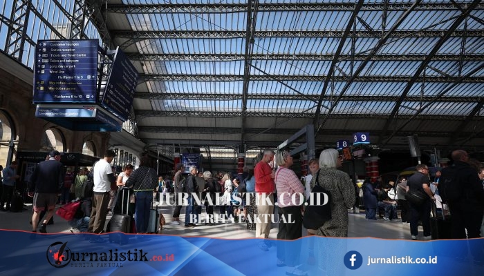 Ribuan Penumpang Kereta Terdampak Gangguan Listrik di Pusat Sinyal Manchester