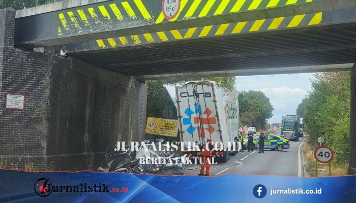 Jembatan paling sering ditabrak di Inggris di Hinckley dihantam dua kali dalam dua hari