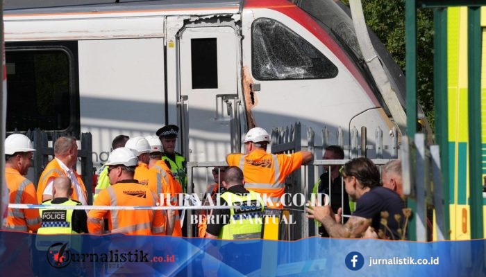 Kereta Essex tujuan London tergelincir, seluruh perjalanan dibatalkan