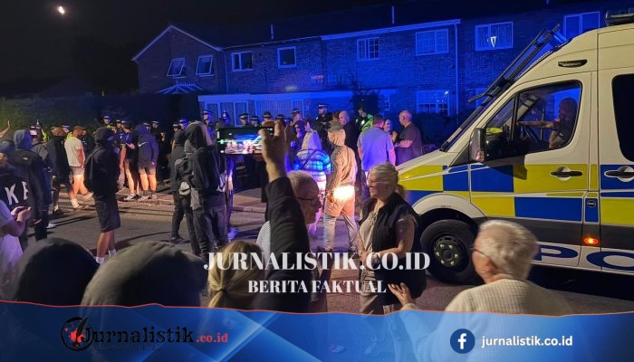 Penangkapan dan korban luka menyertai protes anti-imigran di Thetford, kerusuhan dua malam berlanjut