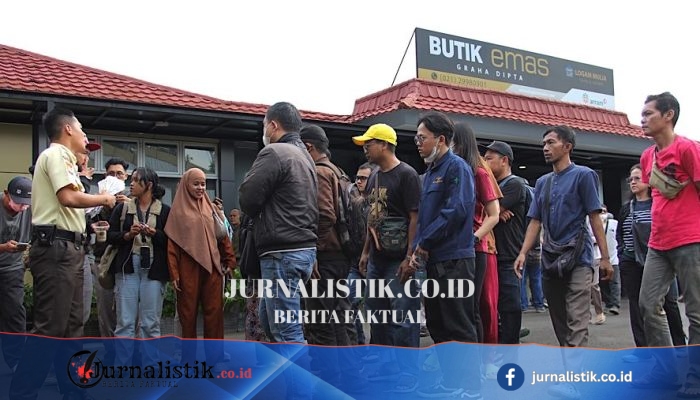 Emas Berpotensi Naik Pekan Depan, Uji Level US$4.766/troy Ons
