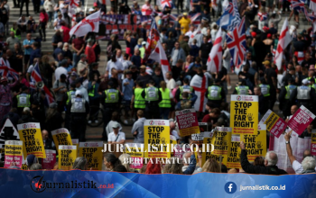 Timothy Miller (76) didakwa menutupi identitas dalam protes anti-migran di Portsmouth