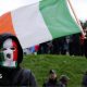Sengketa arak-arakan Orange Order kembali mengungkap perpecahan yang masih berlangsung di Irlandia Utara