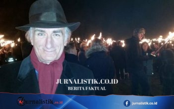 Penonton We Will Rock You yang menyerang wanita yang bernyanyi divonis penjara