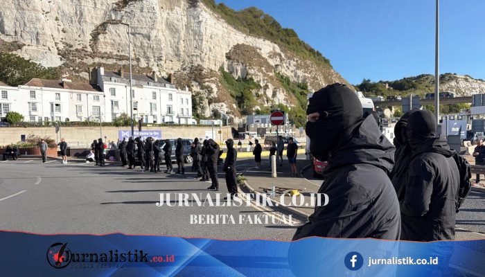 Protes bertopeng di Pelabuhan Dover: A20 ditutup dua arah, antrean 6,4 km