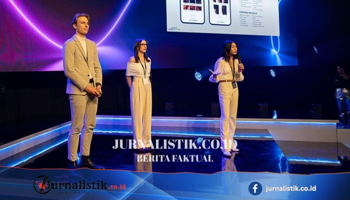 Perusahaan mengemas rekrutmen sebagai kompetisi ala X Factor: pelamar naik panggung di hadapan juri